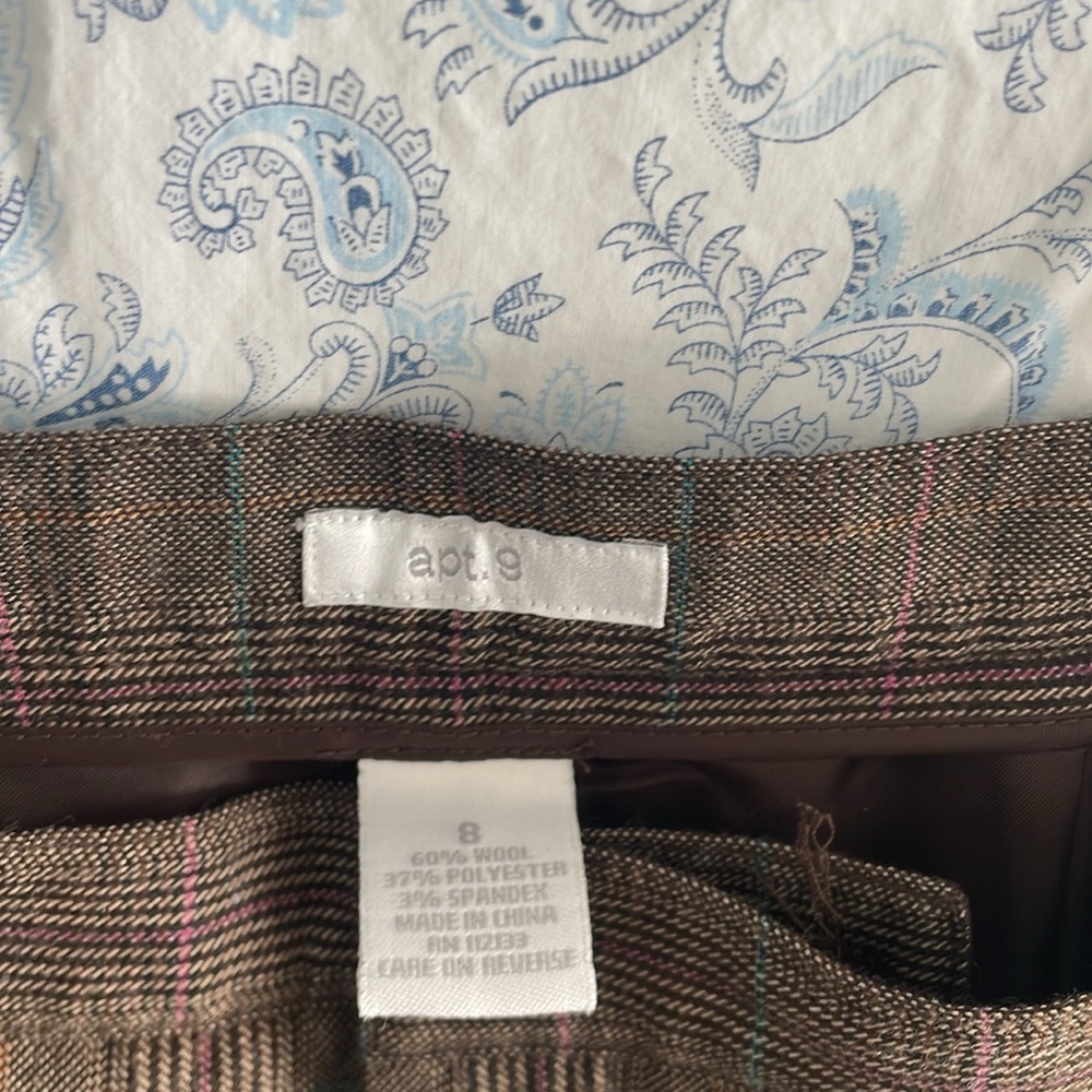 Pattern work pants
Size 8 - Picture 4 of 4